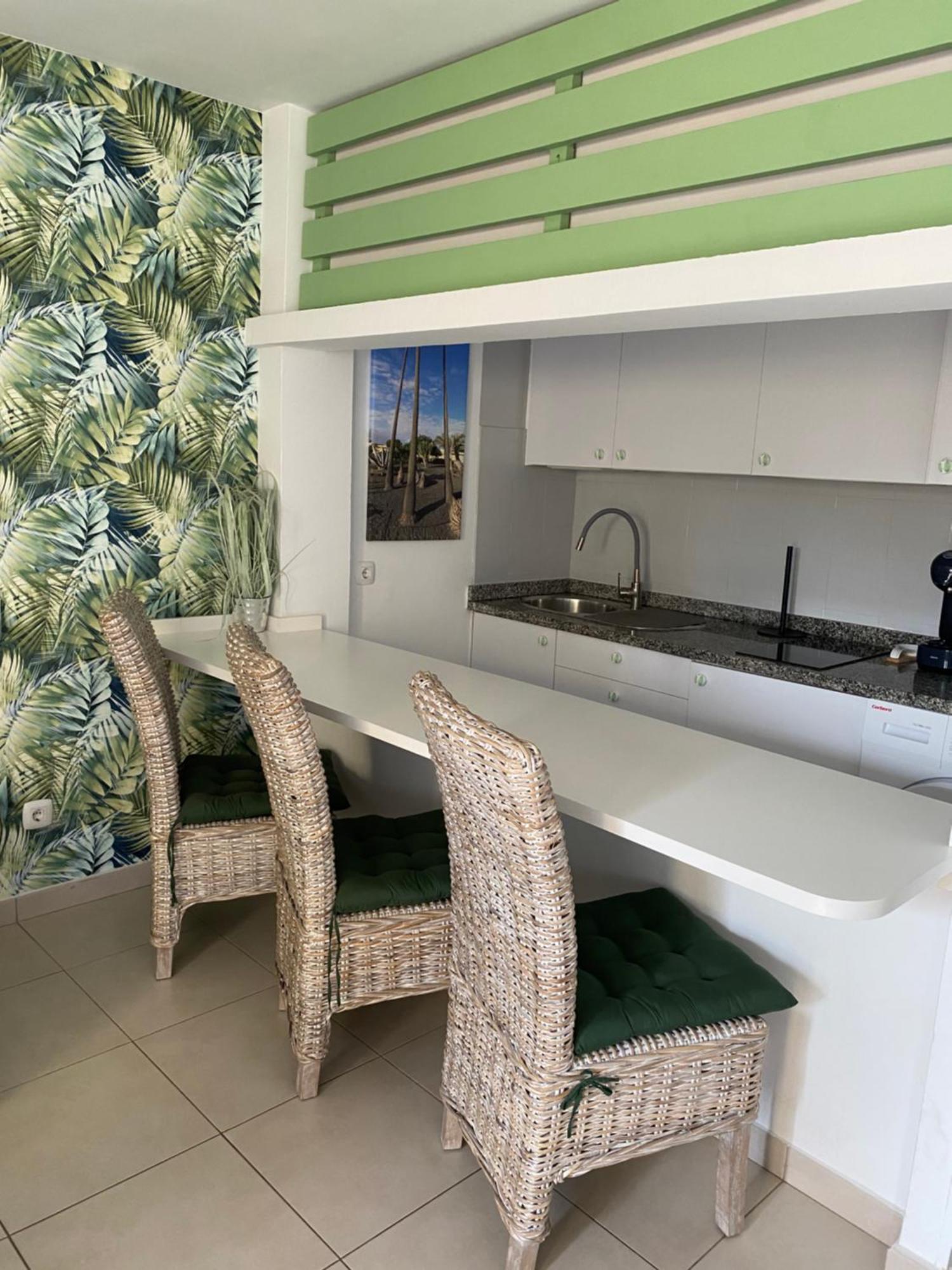 Atlantic Garden Andrew Apartments Pool Air Conditioning コラレホ エクステリア 写真