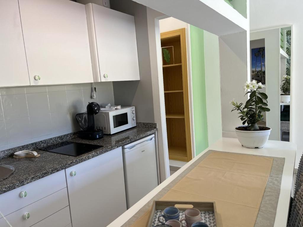 Atlantic Garden Andrew Apartments Pool Air Conditioning コラレホ エクステリア 写真