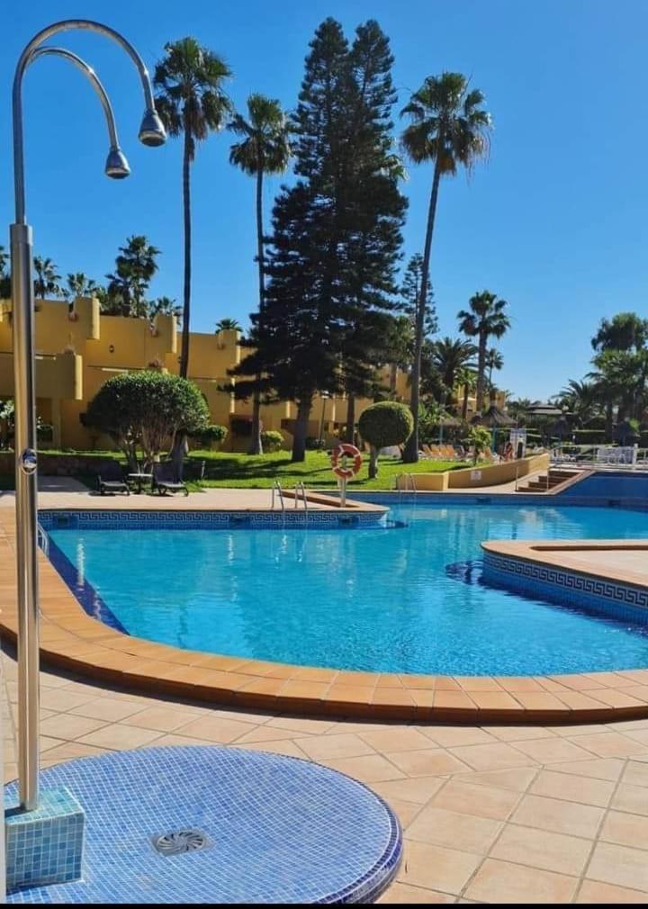 Atlantic Garden Andrew Apartments Pool Air Conditioning コラレホ エクステリア 写真