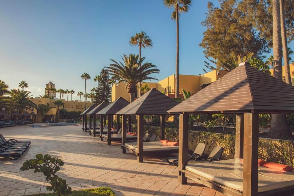 Atlantic Garden Andrew Apartments Pool Air Conditioning コラレホ エクステリア 写真