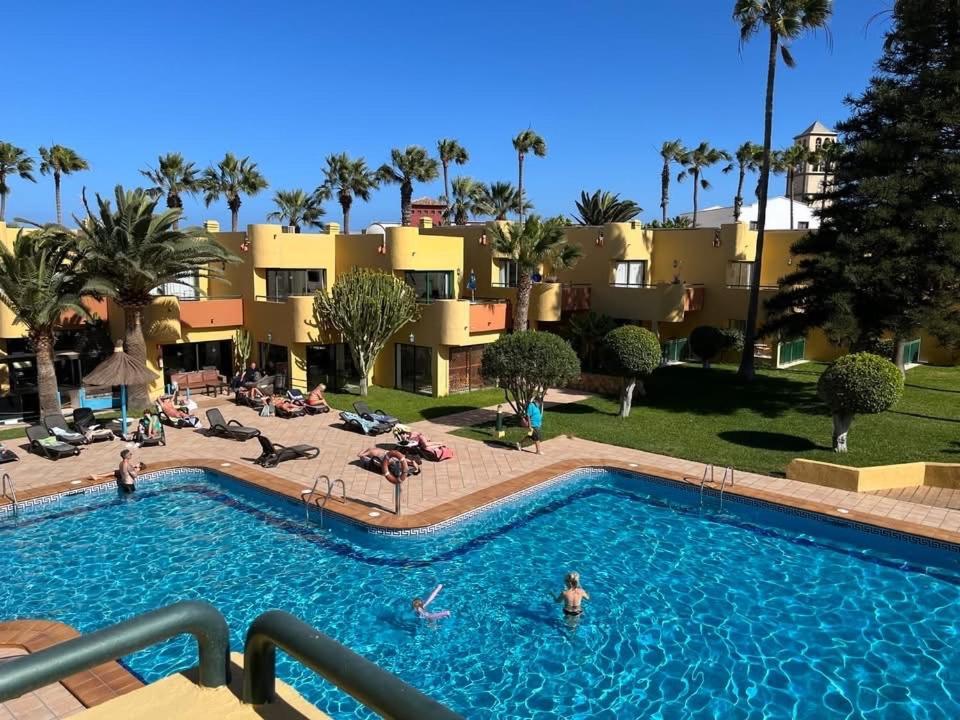 Atlantic Garden Andrew Apartments Pool Air Conditioning コラレホ エクステリア 写真